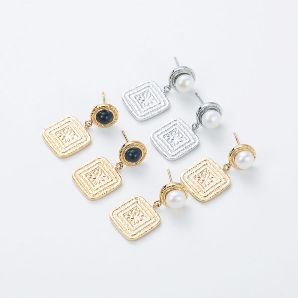 Mini boucles d'oreilles avec fausse perle noir